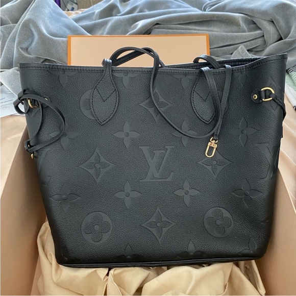 Louis Vuitton Product Information Cards - Picture 8 of 9